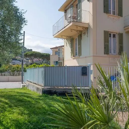 Trilocale Con Parcheggio - Pietra Ligure Apartment Exterior photo