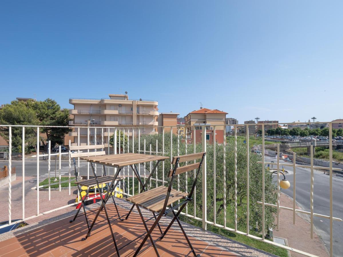 Trilocale Con Parcheggio - * Pietra Ligure