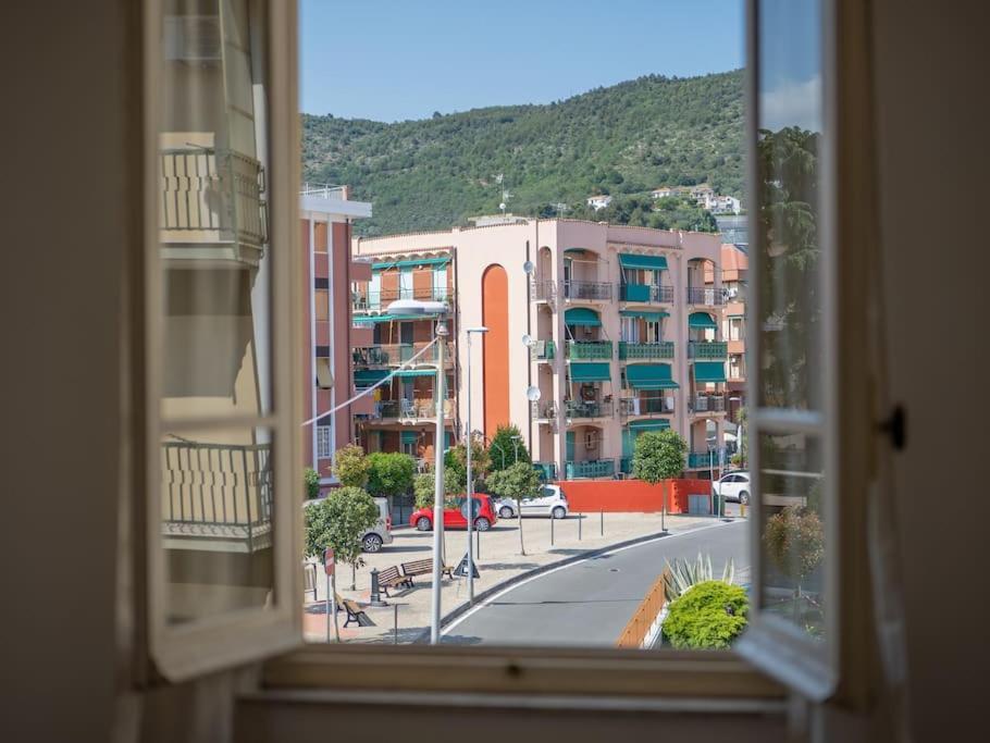 Apartment Trilocale Con Parcheggio - Pietra Ligure