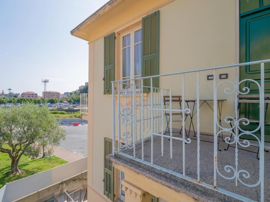 Trilocale Con Parcheggio - * Pietra Ligure